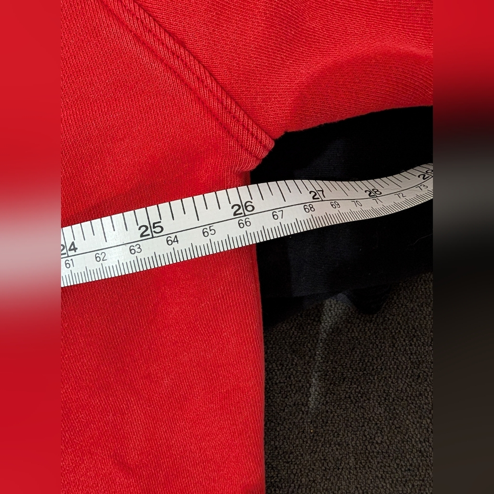 Lululemon Red Upcycled Crewneck Sweatshirt – One of a Kind - Picture 7 of 8